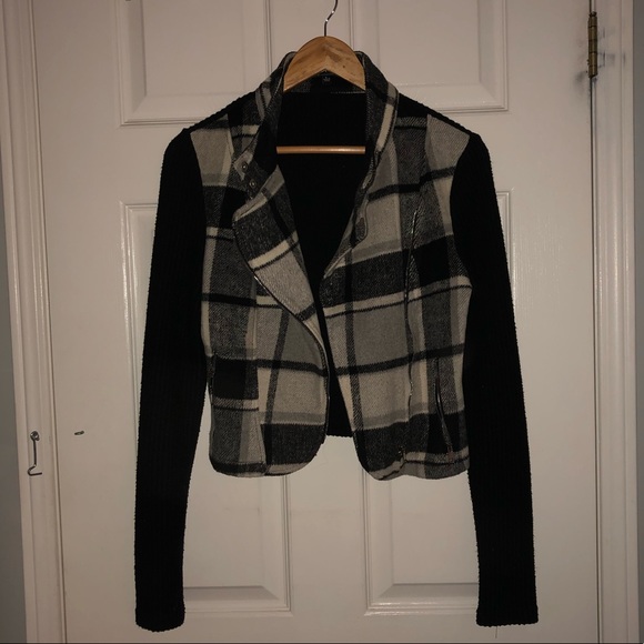 Grey plaid Fall sweater jacket - Picture 1 of 8